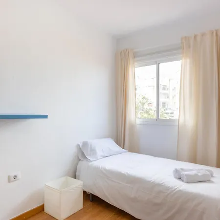Lägenhet Amplio Piso En Con Piscina