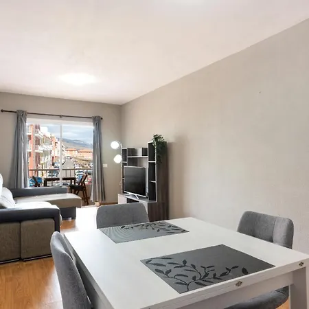 Lägenhet Amplio Piso En Con Piscina